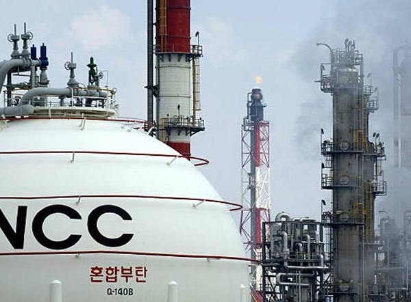 Hàn Quốc: Nổ tại nhà máy hóa dầu gây thương vong ảnh 1