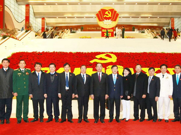 Đại hội XII của Đảng: Tiếp tục thảo luận công tác nhân sự ảnh 1