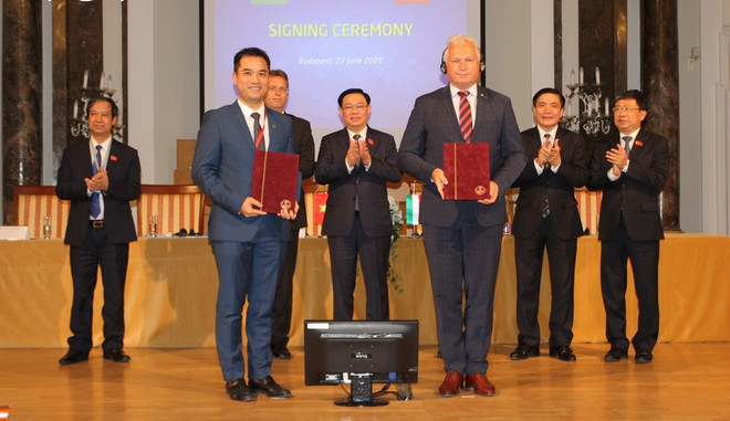 Chủ tịch Quốc hội dự Diễn đàn hợp tác giáo dục Việt Nam-Hungary ảnh 1