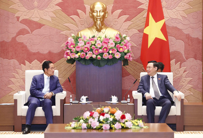 Chủ tịch Quốc hội tiếp Đô trưởng Thủ đô Phnom Penh Khuong Sreng ảnh 1