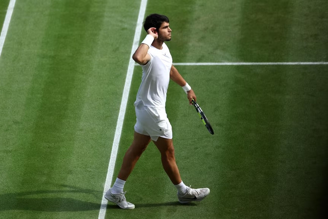 Hạ bệ Novak Djokovic, Carlos Alcaraz lần đầu vô địch Wimbledon ảnh 1