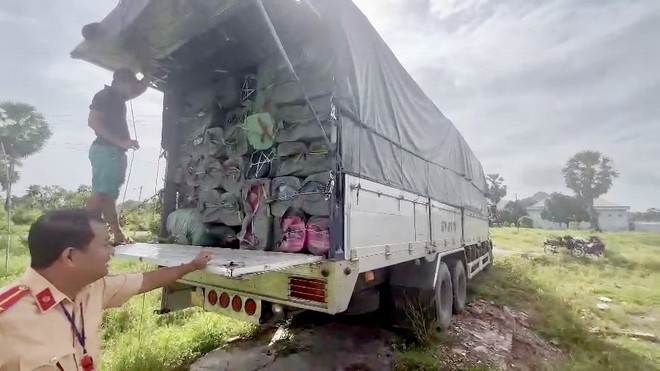 An Giang: Phát hiện, thu giữ nhiều hàng hóa không rõ nguồn gốc ảnh 1