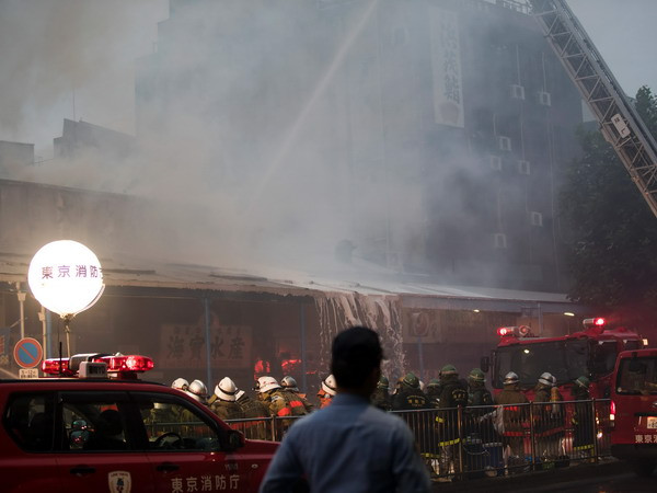 Nhật Bản: Cháy chợ cá nổi tiếng và lớn nhất thế giới Tsukiji ảnh 1