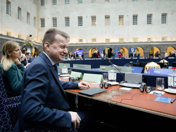 Ba Lan công bố các quy định mới về nhập cư và người nước ngoài ảnh 1