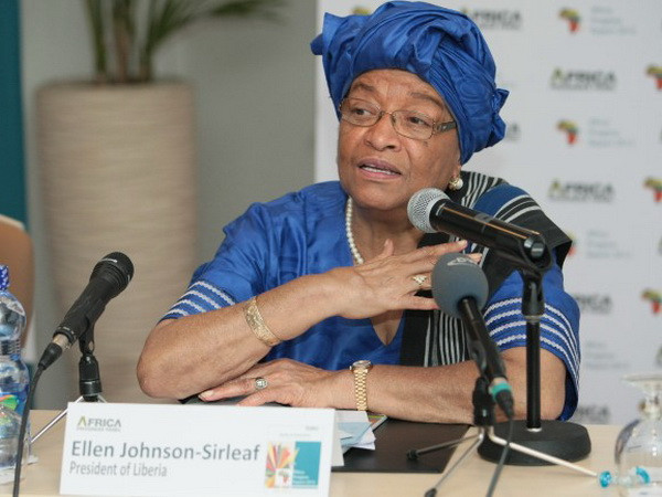 Tổng thống Liberia Sirleaf đặt thời hạn xóa bỏ dịch Ebola ảnh 1