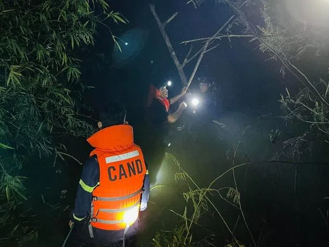 Tìm thấy thi thể người đàn ông tử vong do đuối nước trên sông Hiếu ảnh 1