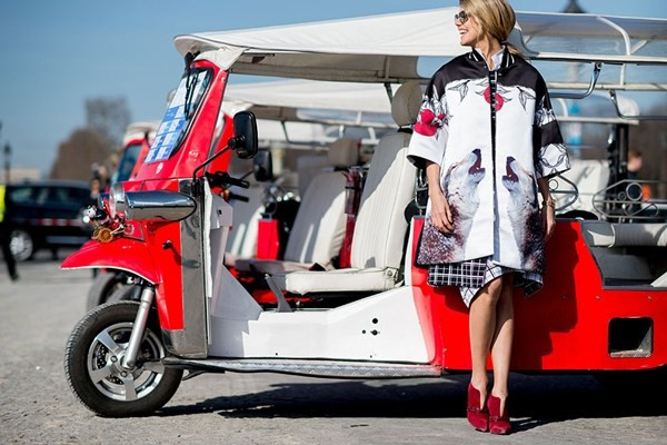 Loạt street style ấn tượng nhất tuần lễ Paris Thu Đông 2015 ảnh 15