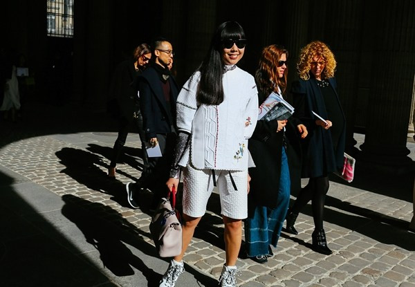 Loạt street style ấn tượng nhất tuần lễ Paris Thu Đông 2015 ảnh 9