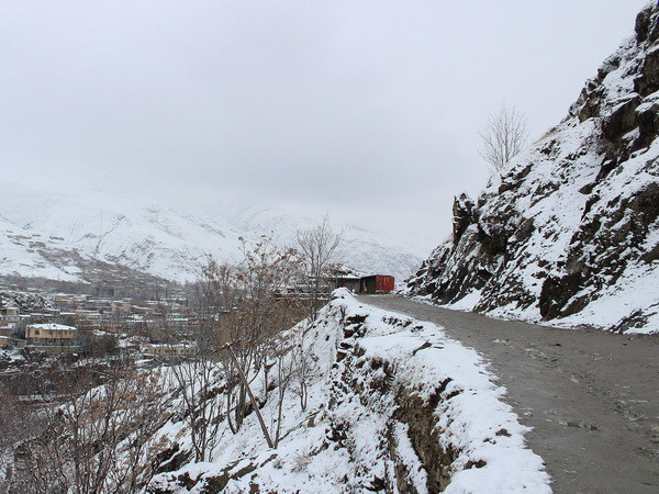 8 học sinh tại Nhật Bản bị chôn vùi sau một trận lở tuyết ảnh 1