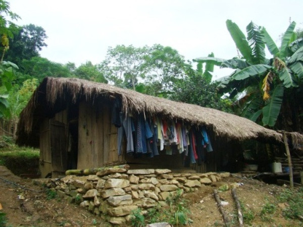 Nghịch lý khoáng sản: “Dân nghèo trên đống vàng” ảnh 2