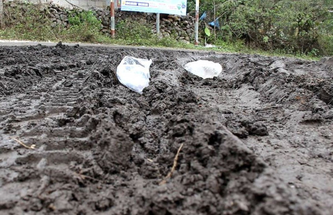 Bài 2: Bị dừng hoạt động, công ty khoáng sản vẫn "thản nhiên" nhả khói ảnh 2