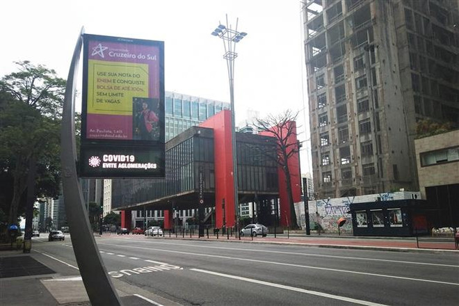 Tổng thống Brazil tiếp tục tham gia phản đối giãn cách xã hội ảnh 1