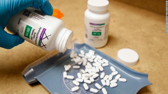 COVID-19: WHO ngừng thử nghiệm thuốc chống sốt rét và thuốc chữa HIV ảnh 1