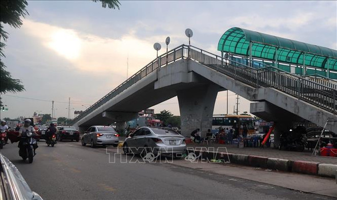 Quốc lộ 5 quá tải vì các khu công nghiệp và dân cư phát triển nhanh ảnh 1