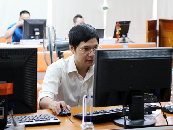 Thị trường điều chỉnh, VN-Index lùi về sát mốc 890 điểm ảnh 1