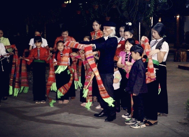 Vinh danh Nghệ thuật Xòe Thái: Những người 'giữ hồn' di sản ở Mường Lò ảnh 2