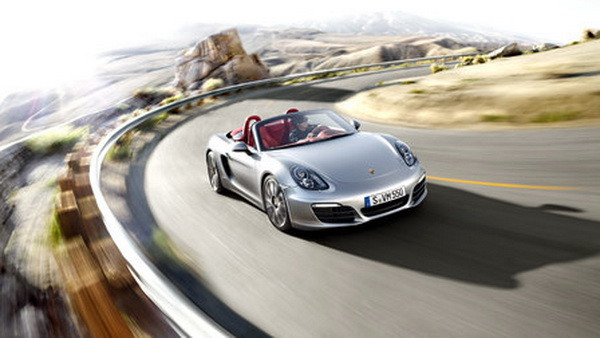 Malaysia bắt 15 đối tượng buôn lậu 81 xe hạng sang từ Thái Lan ảnh 1