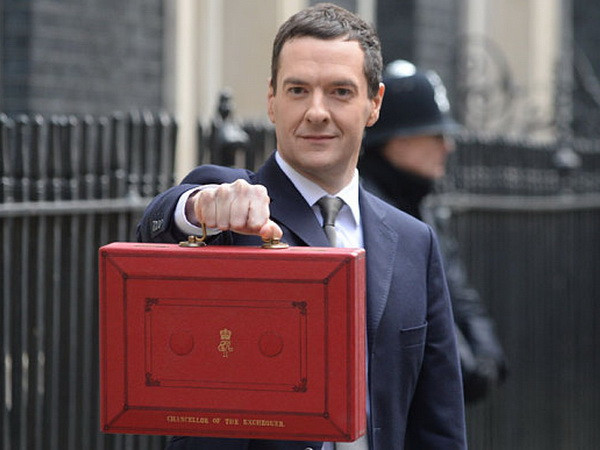 Anh cắt giảm chi tiêu công để hạn chế thâm hụt ngân sách ảnh 1