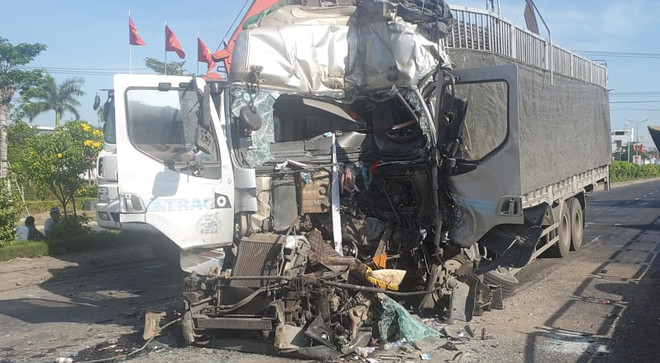 Phú Yên: Xe tải đâm liên hoàn nhiều phương tiện khi đang chờ đèn đỏ ảnh 1
