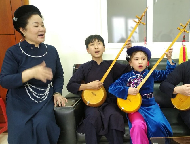 Người “giữ lửa” nghệ thuật hát Then, đàn Tính ở Cao Bằng ảnh 2