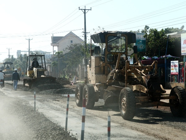Đẩy nhanh thi công các dự án giao thông trọng điểm ảnh 1