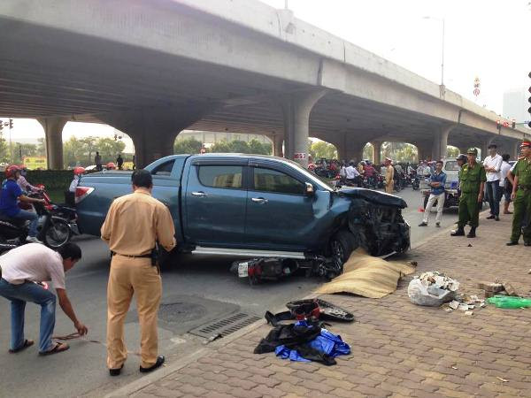 Hà Nội: Ôtô mất lái làm một người đi xe máy tử vong ảnh 4