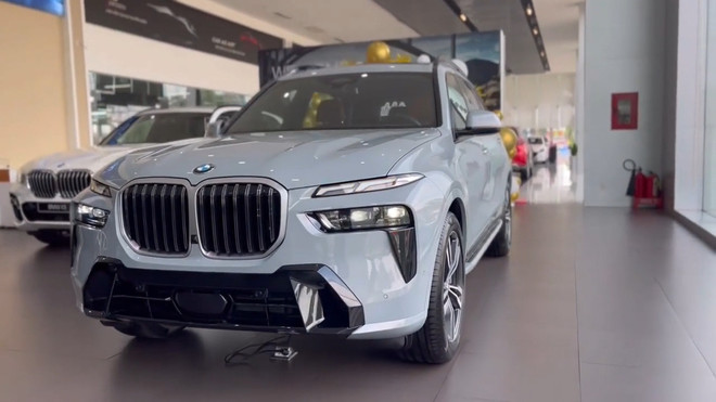 Hình ảnh chiếc BMW X7 2023 tại đại lý. (Ảnh nguồn: Đại lý BMW/Facebook) Loạt xe ôtô đáng chú ý sắp đổ bộ thị trường Việt trong tháng Tư ảnh 4