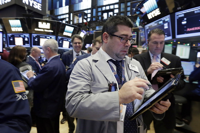 Chứng khoán Âu-Mỹ ngóng chờ bài phát biểu nhậm chức của ông Trump ảnh 1