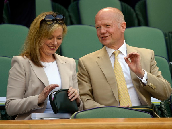 Cựu Ngoại trưởng Anh cảnh báo về sự hỗn độn tồi tệ nhất lịch sử ảnh 1