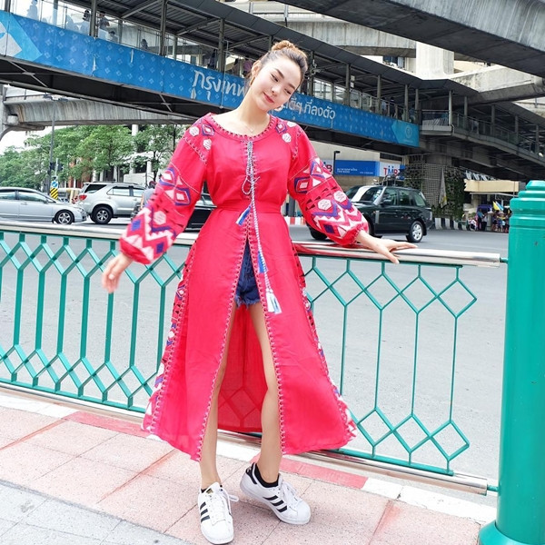 Sôi động với xu hướng thời trang Thu Đông của các mỹ nhân Việt ảnh 12