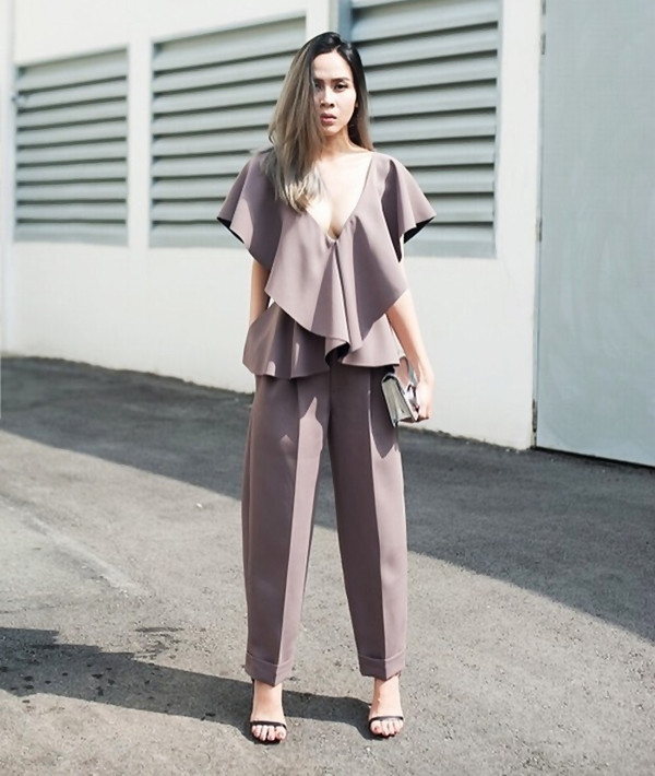 Sôi động với xu hướng thời trang Thu Đông của các mỹ nhân Việt ảnh 4