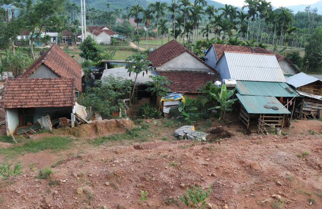 Quảng Ngãi: Khắc phục khẩn cấp các điểm có nguy cơ sạt lở cao ảnh 1