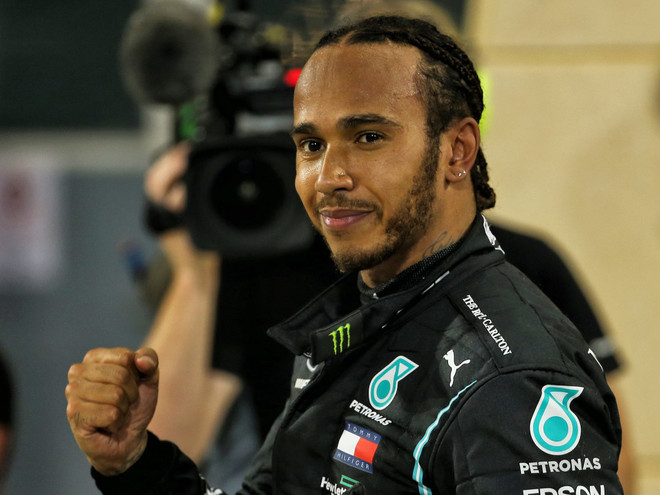 Lewis Hamilton được phong tước Hiệp sĩ trong lễ Vinh danh Năm mới ảnh 1