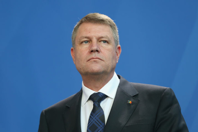 Tổng thống Romania Iohannis phản pháo "lời đe dọa" của Nga ảnh 1
