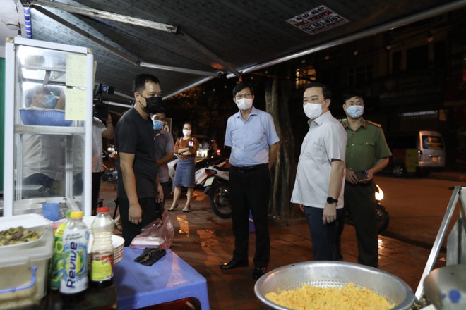Hà Nội yêu cầu hàng quán thực hiện nghiêm quy định phòng, chống dịch ảnh 1