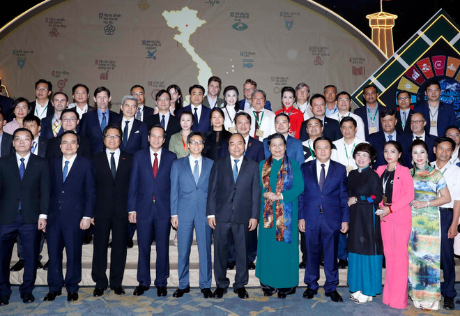 Thủ tướng: Con người là trung tâm của phát triển bền vững ảnh 1