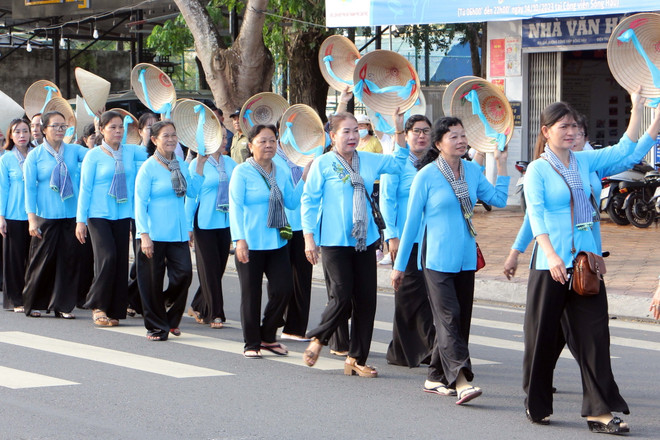 Xác lập kỷ lục Lễ hội áo bà ba, áo dài có số người tham gia đông nhất ảnh 3