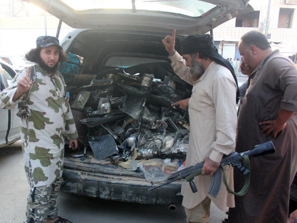 Mỹ: Không kích IS tại Syria còn nhằm vào các nhóm khủng bố khác ảnh 1