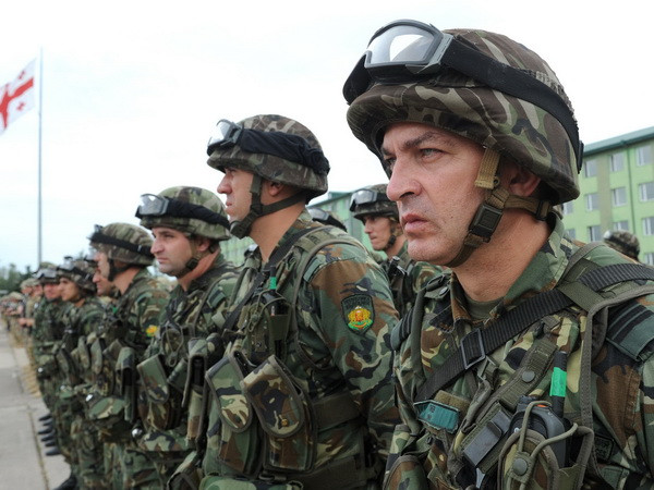 NATO gia tăng hoạt động quân sự gần biên giới Nga lên nhiều lần ảnh 1