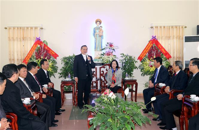 Trưởng ban Dân vận Trung ương chúc mừng Giáng sinh Giáo phận Bùi Chu ảnh 1