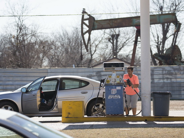 Giá dầu tại châu Á đi lên trong phiên giao dịch đầu tuần ảnh 1