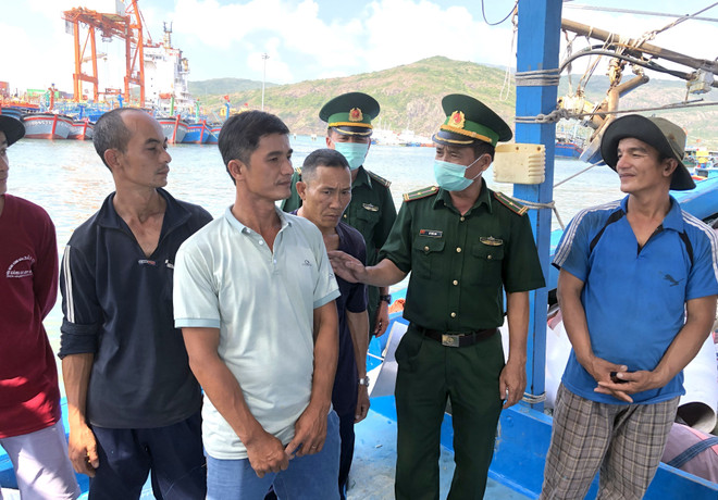 Bình Định: Đẩy mạnh tuyên truyền cho ngư dân về ngày hội bầu cử ảnh 1