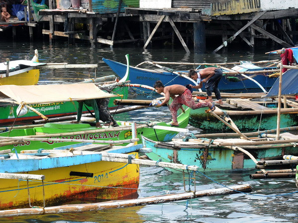 Bão Noul đổ bộ vào Philippines khiến hai người thiệt mạng ảnh 1