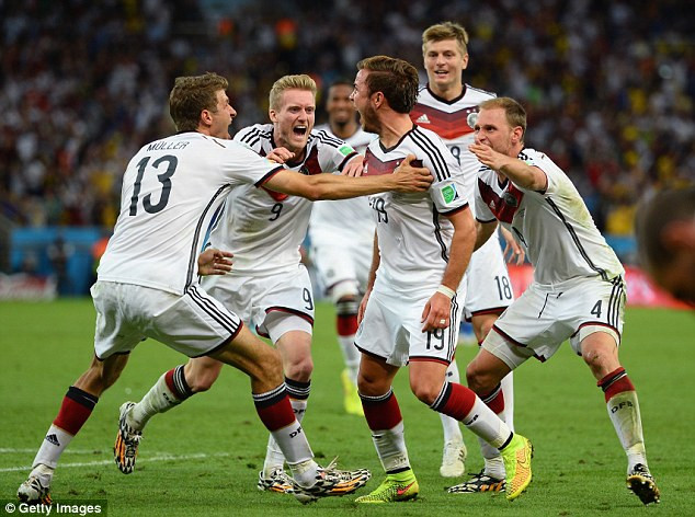 Cận cảnh bàn thắng đưa Đức lên đỉnh thế giới của Mario Goetze ảnh 1