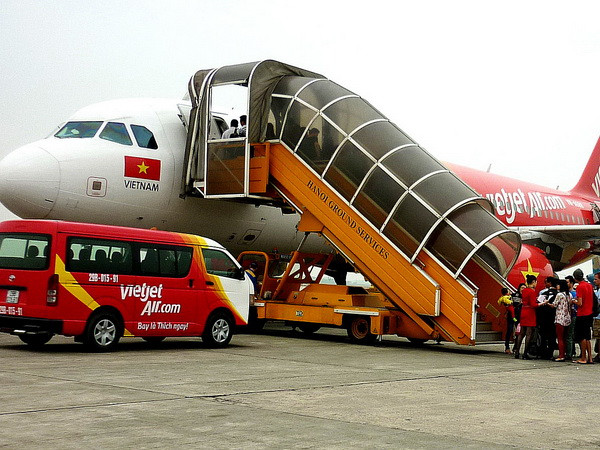 Bộ trưởng Đinh La Thăng xin lỗi người dân về sự cố VietJet Air ảnh 1