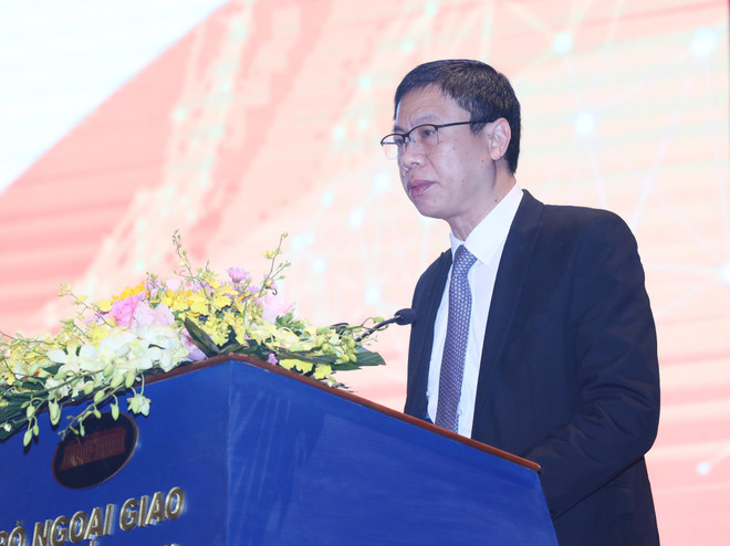 Thứ trưởng Bộ Khoa học và Công nghệ Lê Xuân Định tham luận về ngoại giao khoa học công nghệ và đổi mới sáng tạo. (Ảnh: Lâm Khánh/TTXVN) Xây dựng nền ngoại giao toàn diện, hiện đại trong kỷ nguyên số ảnh 4