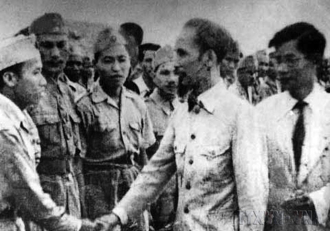 Quyết tử cho Tổ quốc quyết sinh: Chiến đấu trong vòng vây ảnh 1