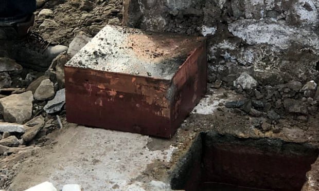 Mỹ: Phát hiện "hộp thời gian" từ thế kỷ 19 ở bức tượng Robert E. Lee ảnh 1