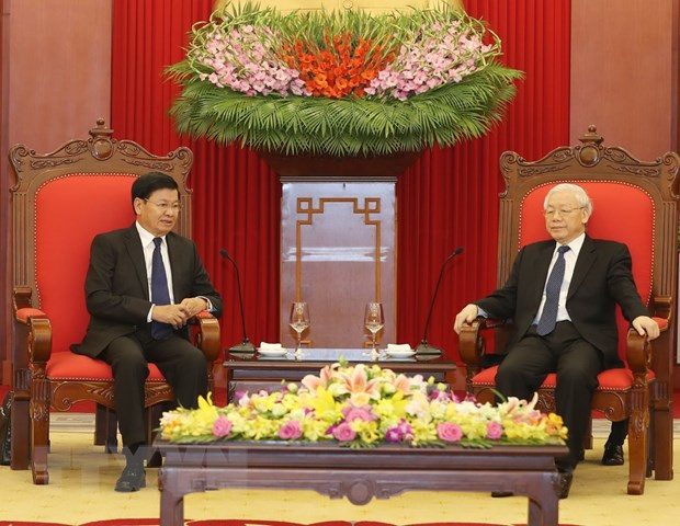 Việt Nam-Lào sánh bước trên con đường phát triển phồn vinh ảnh 2