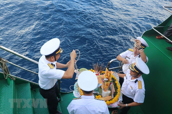 Sức xuân nơi đầu sóng: Sự kiện đặc biệt trên boong tàu 561 Hải quân ảnh 2